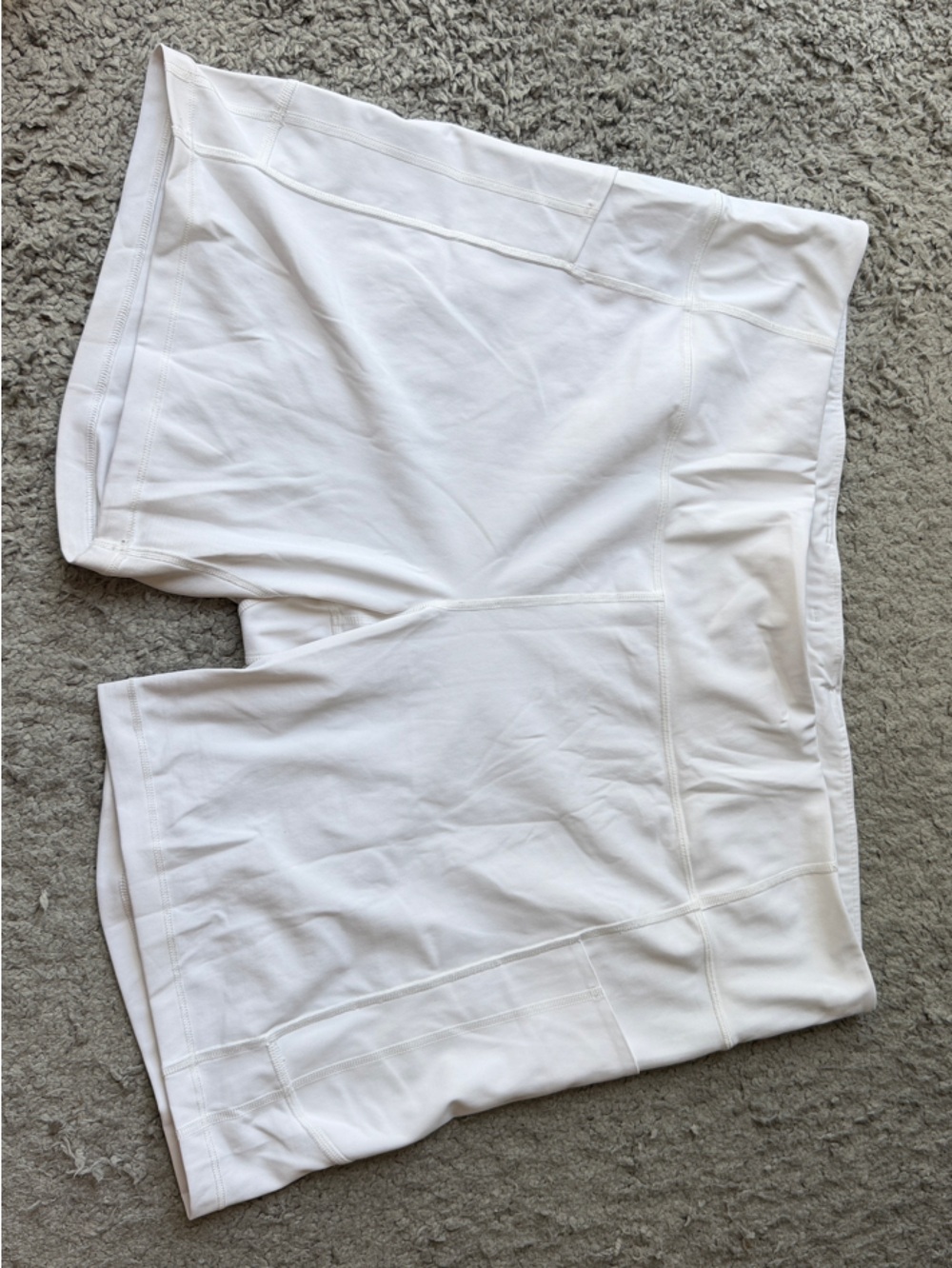 Athleta Ultimate Stash II 7” Short